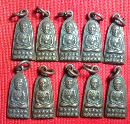 10องค์ เคาะเดียวแดง >> หลวงปู่ทวด ปี08 รุ่นทะเลซุง เนื้อทองแดง (พิมพ์นิยมจมูกแตก)  