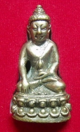 **วัดใจ**พระกริ่ง นะ โภคทรัพย์ วัดสุทัศน์ ปี ๒๕๔๔ (เพ็ญเดือน ๑๒) เนื้อเงินโบราณฐานนาค**พร้อมกล่อง