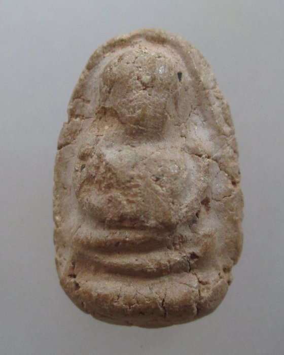 20 บาท พระสังกัจจายน์ เนื้อดินไม่ทราบที่ครับ