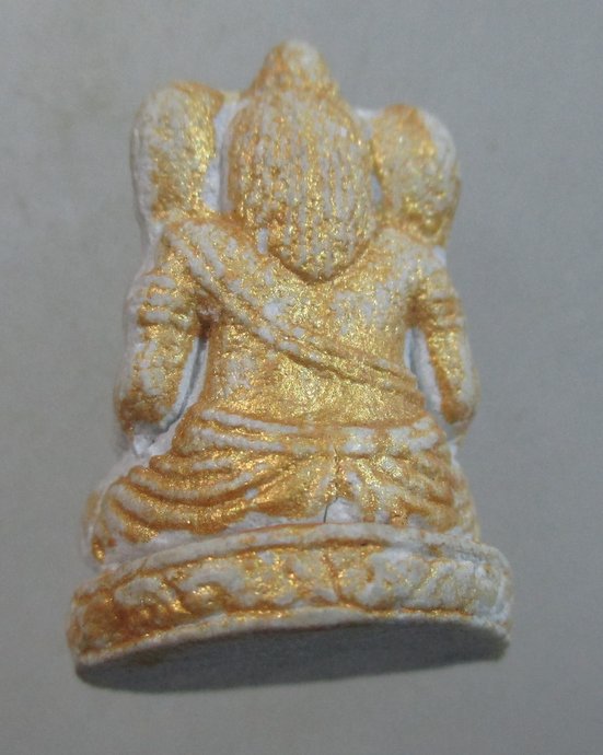 ๒๐ พระพิฆเนศลอยองค์ เนื้อผง