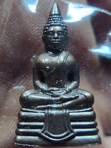 วัดโสธรวรารามวรวิหาร ฉะเชิงเทรา พระกริ่งหลวงพ่อโสธร เสาร์ 5 ปี 2568 เนื้อทองแดงรมดำ โค๊ด หมายเลข พร้