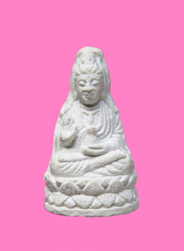 เจ้าแม่กวนอิม เนื้อผง บรรจุกริ่ง หลวงพ่อจรัญ วัดอัมพวัน 