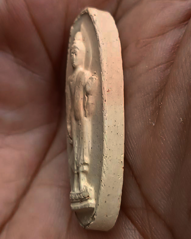 4.พระ 25 พุทธศตวรรษ เนื้อดินแร่ สีทูโทน