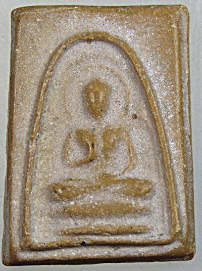 พระพุทธประทานพร เนื้อผงน้ำมัน